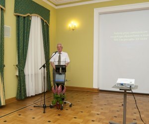 Konferencja  "Migracje a tożsamość narodowa mieszkańców Europy Wschodniej w XIX i na początku XX wieku" 2-3 czerwca 2016