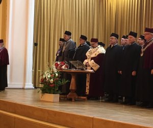 prof. dr hab. inż. Czesław Waszkiewicz z tytułem DOKTORA HONORIS CAUSA