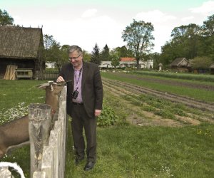 Niecodzienny turysta w Skansenie