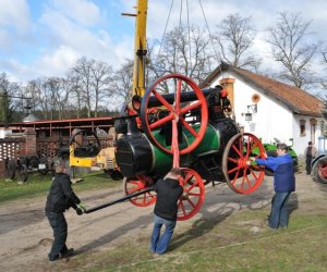 Najstarsza lokomobila parowa w Muzeum Rolnictwa im. ks. Krzysztofa Kluka w Ciechanowcu