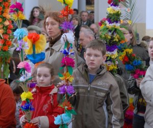 Prezentacja palm na Mszy Świetęj