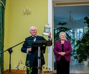 WSZYSTKO MA SWÓJ CZAS. ZEGARY KS. JANA GROCHOWSKIEGO