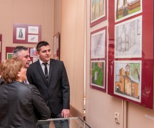 PLENERY UCZNIÓW OGÓLNOKSZTAŁCĄCEJ SZKOŁY SZTUK PIĘKNYCH W CIECHANOWCU
