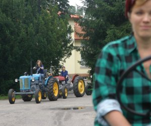 Kobiety na traktorach