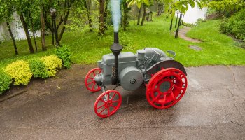 Kolejny unikatowy ciągnik w ciechanowieckim Muzeum