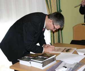Podsumowanie Konkursu na najlepiej zachowany zabytek wiejskiego budownictwa drewnianego w województwie podlaskim za 2006 r.