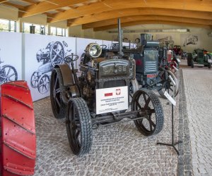 Zbiory muzeum powiększone o kolejny zabytkowy ciągnik - Case 10-18 z 1920 r.