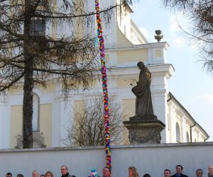 Prezentacja palm na Mszy Świetęj