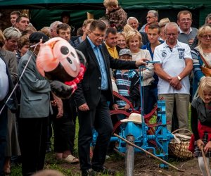 Jesień w polu i zagrodzie