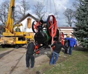 Najstarsza lokomobila parowa w Muzeum Rolnictwa im. ks. Krzysztofa Kluka w Ciechanowcu