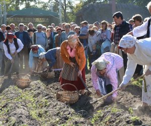 JESIEŃ W POLU I ZAGRODZIE w ramach Europejskich Dni Dziedzictwa 18 września 2016 r.
