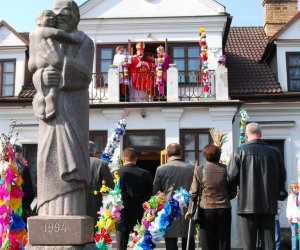 Prezentacja palm na Mszy Świetęj