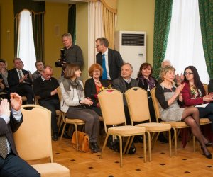 "PODLASIE NA DAWNYCH MAPACH RZECZYPOSPOLITEJ OBOJGA NARODÓW Z KOLEKCJI DOKTORA TOMASZA NIEWODNICZAŃSKIEGO W ZBIORACH ZAMKU KRÓLEWSKIEGO W WARSZAWIE - MUZEUM"