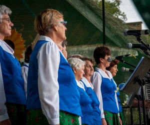 Jesień w polu i zagrodzie