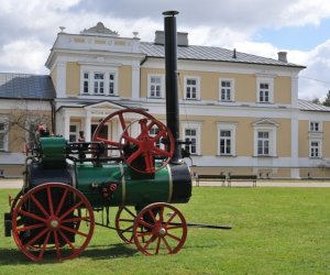 Najstarsza lokomobila parowa w Muzeum Rolnictwa im. ks. Krzysztofa Kluka w Ciechanowcu