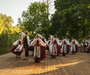 Podlaska Oktawa Kultur 2013 - występ ZPiT Uniwersytetu Wileńskiego w Muzeum Rolnictwa - fotorelacja