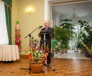 "PODLASIE NA DAWNYCH MAPACH RZECZYPOSPOLITEJ OBOJGA NARODÓW Z KOLEKCJI DOKTORA TOMASZA NIEWODNICZAŃSKIEGO W ZBIORACH ZAMKU KRÓLEWSKIEGO W WARSZAWIE - MUZEUM"