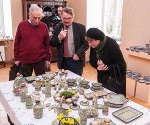 Naczynia z Bolesławca po raz pierwszy z Cepelią na Podlasiu