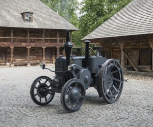 Nowe ciągniki w zbiorach Muzeum Rolnictwa w Ciechanowcu