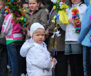 Prezentacja palm na Mszy Świetęj