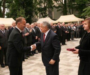 Złoty Krzyż Zasługi dla Dyrektora Muzeum