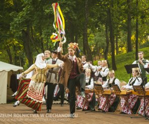 Podlaska Oktawa Kultur 2013 - występ ZPiT Uniwersytetu Wileńskiego w Muzeum Rolnictwa - fotorelacja