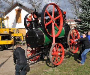 Najstarsza lokomobila parowa w Muzeum Rolnictwa im. ks. Krzysztofa Kluka w Ciechanowcu