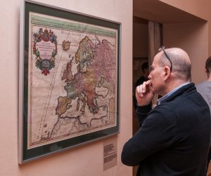 "PODLASIE NA DAWNYCH MAPACH RZECZYPOSPOLITEJ OBOJGA NARODÓW Z KOLEKCJI DOKTORA TOMASZA NIEWODNICZAŃSKIEGO W ZBIORACH ZAMKU KRÓLEWSKIEGO W WARSZAWIE - MUZEUM"