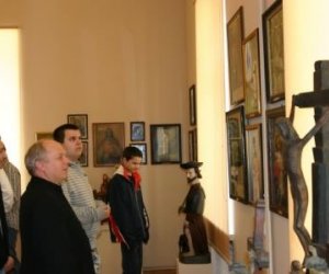 „Chwała Jezusowi, Marii i Wszystkim Świętym”