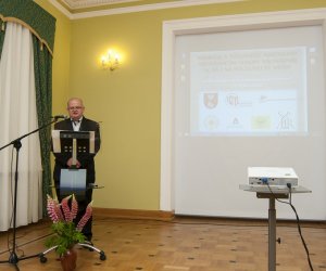 Konferencja  "Migracje a tożsamość narodowa mieszkańców Europy Wschodniej w XIX i na początku XX wieku" 2-3 czerwca 2016