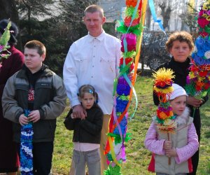 Prezentacja palm na Mszy Świetęj