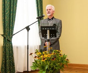 "Skansen...Ciechanowiec, Okolice" malarstwo Franciszka Ryszarda Mazurka