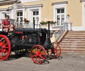 Jedyny w Polsce ciągnik UNIWERSAL do obejrzenia w naszym Muzeum.