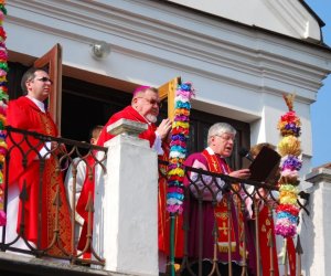 Prezentacja palm na Mszy Świetęj