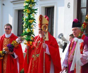 Prezentacja palm na Mszy Świetęj